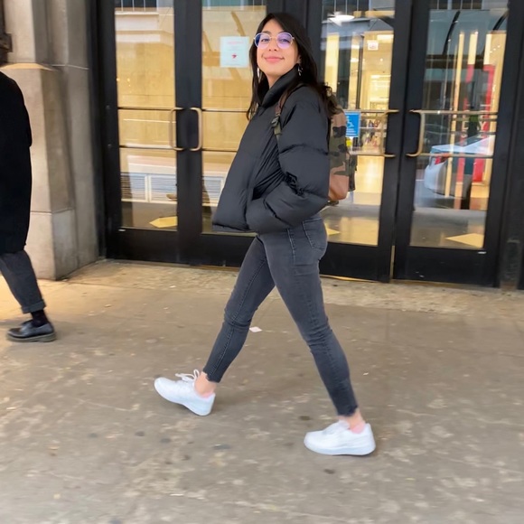 Meet your Posher, Victoria - Picture 2 of 4